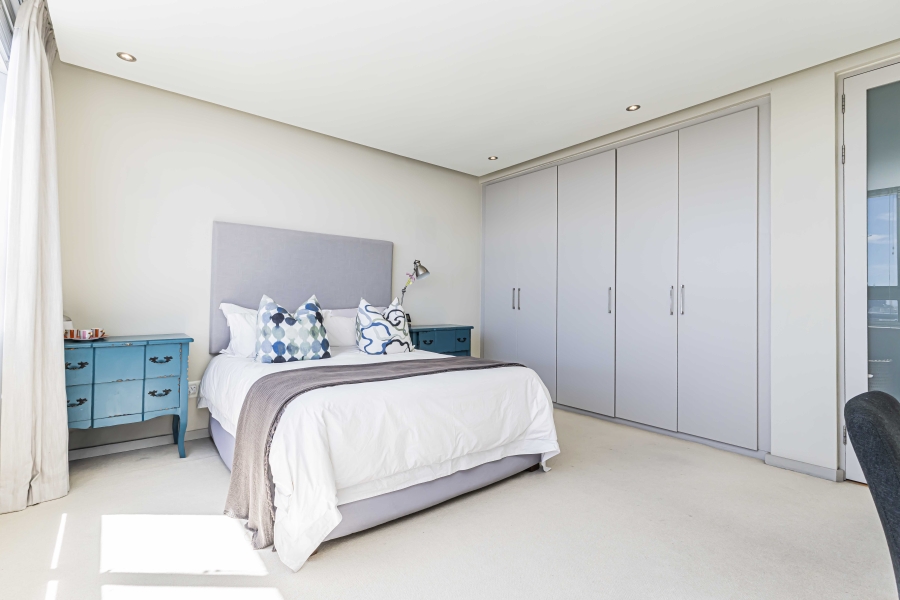 To Let 3 Bedroom Property for Rent in Sea Point Western Cape